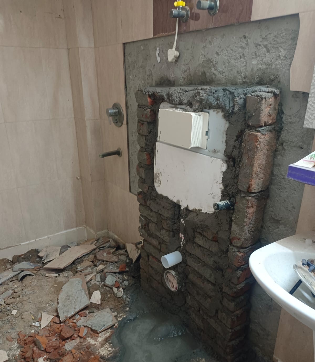 Concealed WC Tank
